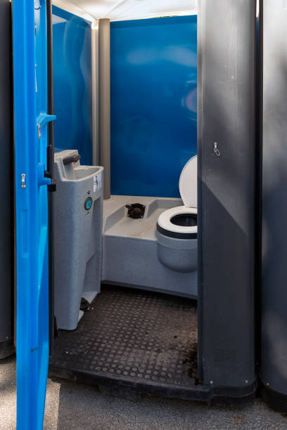 Best Portable restroom trailer rental  in Comanche, OK